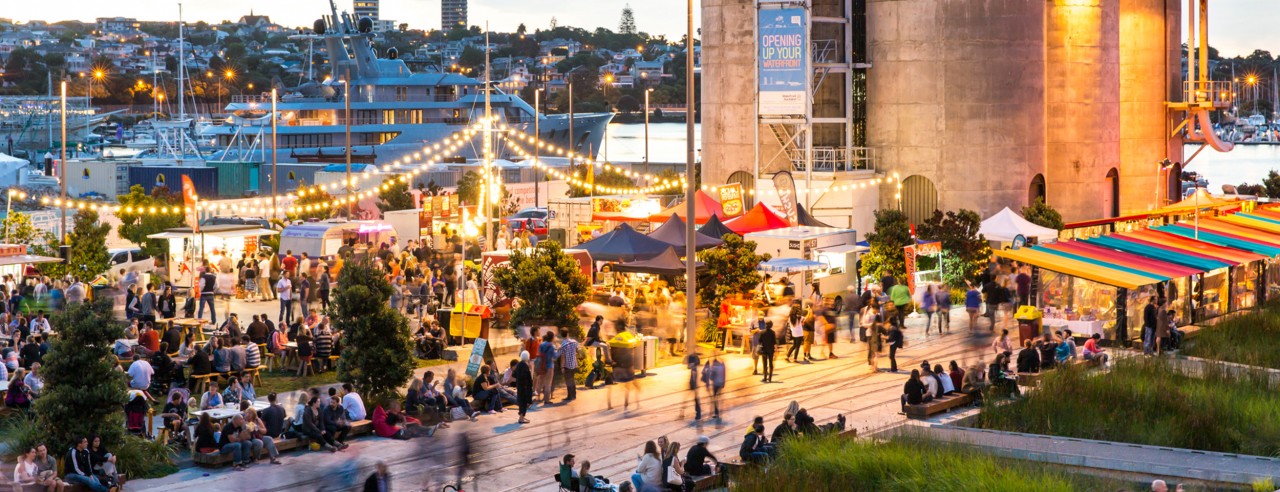 bc-silopark-Market_with_lights